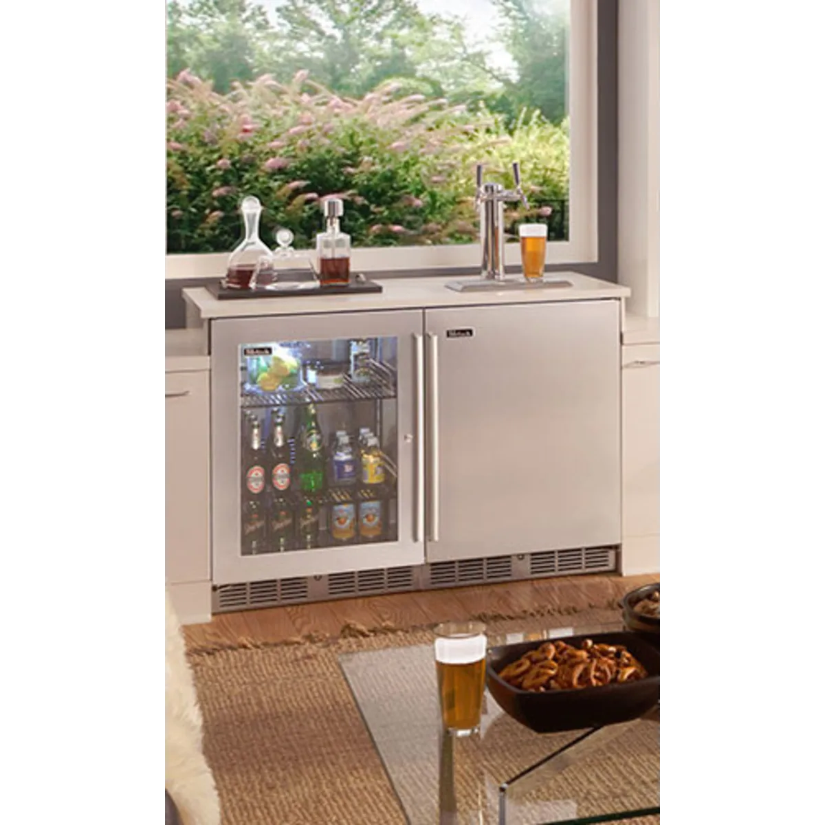 Perlick Signature Series HP24TS42R2 24 Inch Built-in Beer Dispenser with 1 Quarter-Barrel or 2 Sixth-Barrel Capacity, Variable Speed Compressor and Electronic Digital Temperature Control: Panel Ready