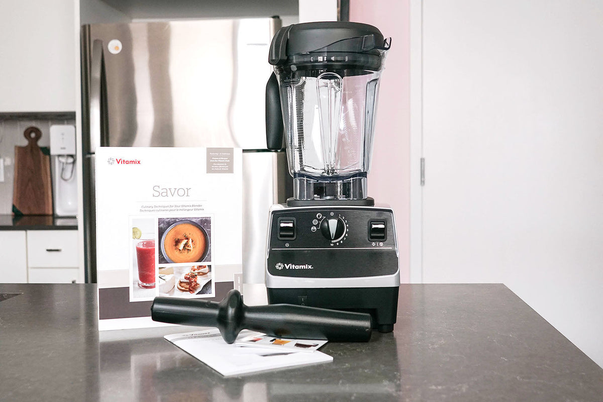 Vitamix 6500 Professional-Grade Blender, 64 oz Container, Platinum